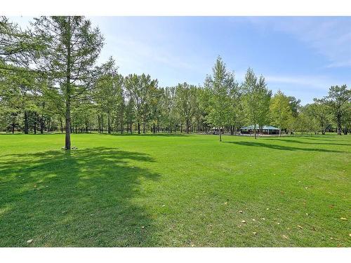 6439 32 Avenue Nw, Calgary, AB - Outdoor