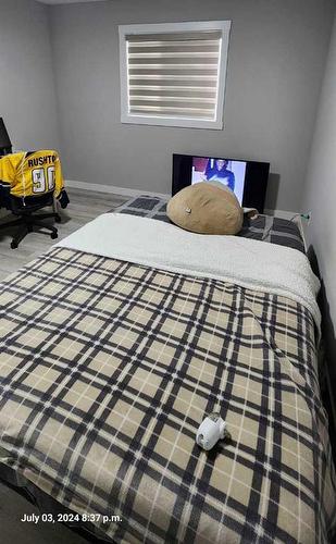 240 Creekstone Row Sw, Calgary, AB - Indoor Photo Showing Bedroom