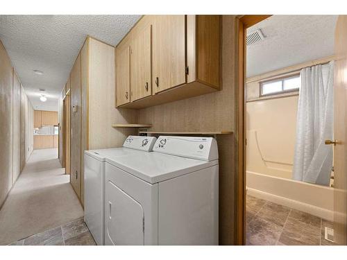 5302 Birch Road, Olds, AB - Indoor Photo Showing Laundry Room