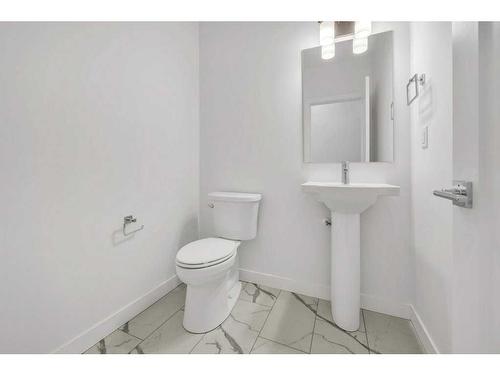 191 Dawson Wharf Rise, Chestermere, AB - Indoor Photo Showing Bathroom