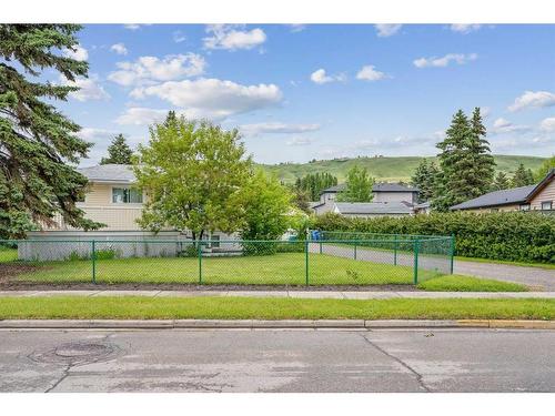 412 1 Street East, Cochrane, AB - Outdoor With View