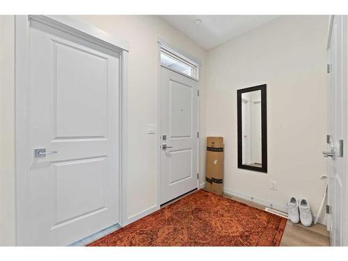 275 Lucas Boulevard Nw, Calgary, AB - Indoor Photo Showing Other Room
