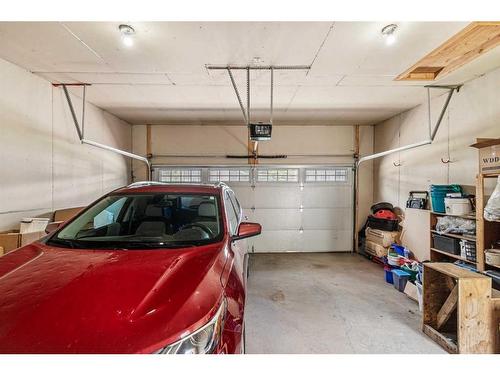 100 Everridge Common Sw, Calgary, AB - Indoor Photo Showing Garage