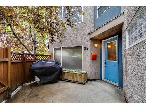 22-2040 35 Avenue Sw, Calgary, AB - Outdoor With Exterior