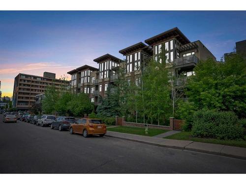 209-1720 10 Street Sw, Calgary, AB - Outdoor