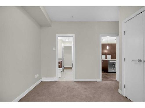 209-1720 10 Street Sw, Calgary, AB - Indoor Photo Showing Other Room