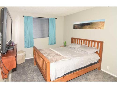 79 Abingdon Way Ne, Calgary, AB - Indoor Photo Showing Bedroom