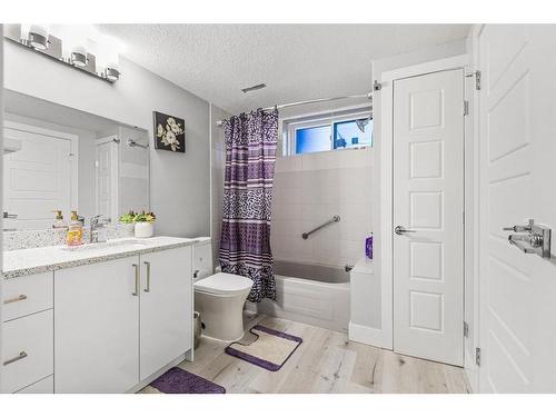 235 California Place Ne, Calgary, AB - Indoor Photo Showing Bathroom