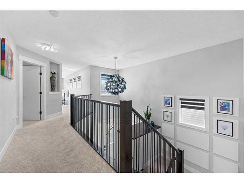 107 Sherview Grove Nw, Calgary, AB - Indoor Photo Showing Other Room