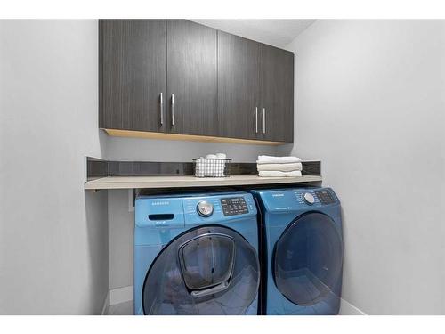107 Sherview Grove Nw, Calgary, AB - Indoor Photo Showing Laundry Room