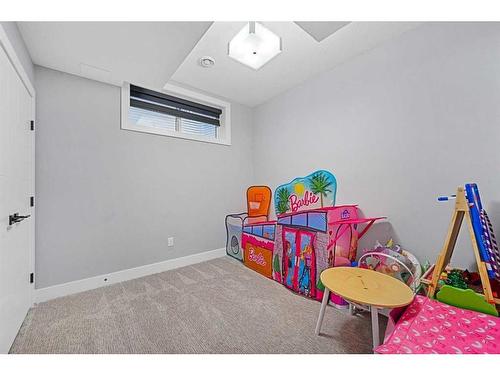 107 Sherview Grove Nw, Calgary, AB - Indoor Photo Showing Other Room