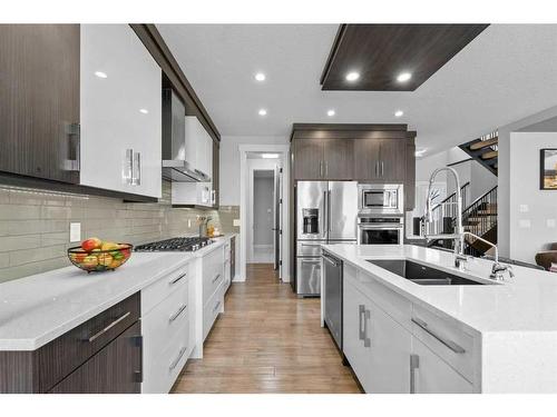 107 Sherview Grove Nw, Calgary, AB - Indoor Photo Showing Kitchen With Stainless Steel Kitchen With Double Sink With Upgraded Kitchen