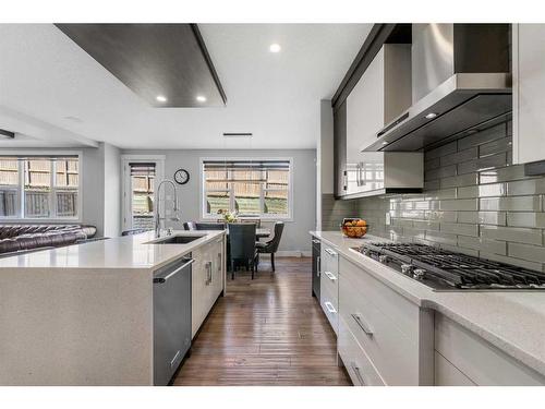 107 Sherview Grove Nw, Calgary, AB - Indoor Photo Showing Kitchen With Upgraded Kitchen