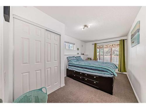 50 Covewood Circle Ne, Calgary, AB - Indoor Photo Showing Bedroom