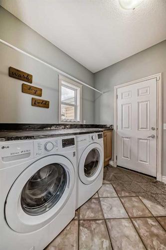 272 Springmere  Way, Chestermere, AB - Indoor Photo Showing Laundry Room