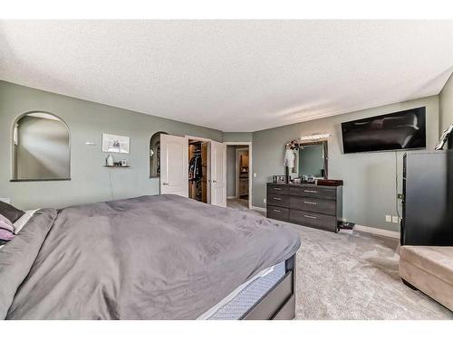 272 Springmere  Way, Chestermere, AB - Indoor Photo Showing Bedroom