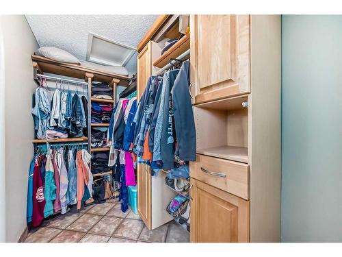 272 Springmere  Way, Chestermere, AB - Indoor With Storage