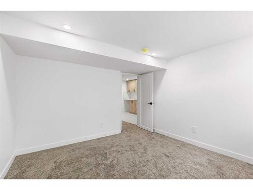 6231 4 Street Ne, Calgary, AB - Indoor Photo Showing Other Room