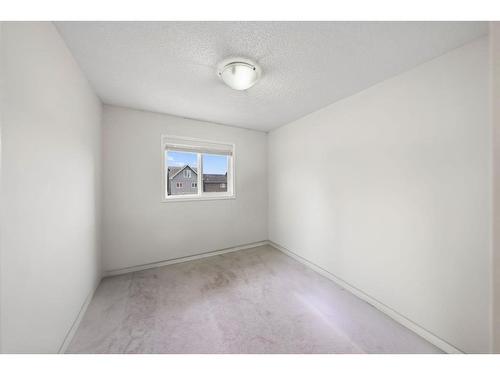 44 Walgrove Green Se, Calgary, AB - Indoor Photo Showing Other Room