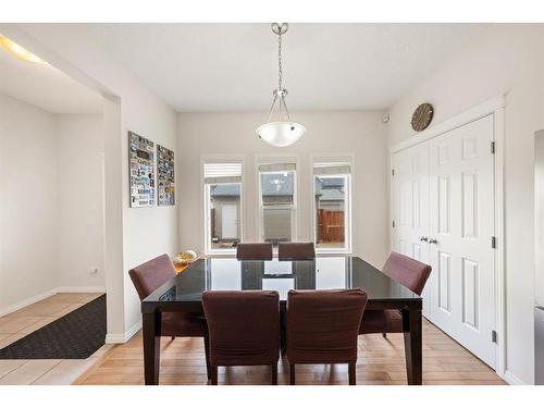 44 Walgrove Green Se, Calgary, AB - Indoor Photo Showing Dining Room