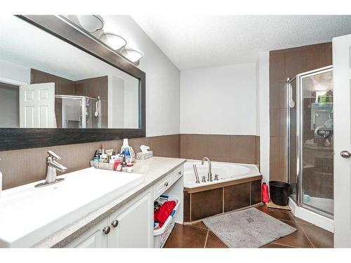 5-1339 14 Avenue Sw, Calgary, AB - Indoor Photo Showing Bathroom