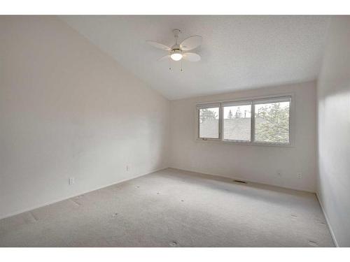 35-2225 Oakmoor Drive Sw, Calgary, AB - Indoor Photo Showing Other Room