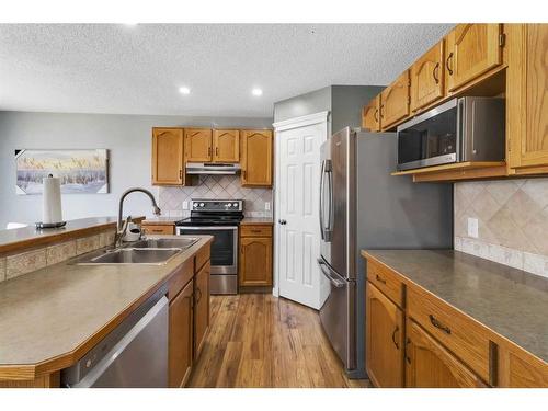 792 Martindale Boulevard Ne, Calgary, AB - Indoor Photo Showing Kitchen With Double Sink