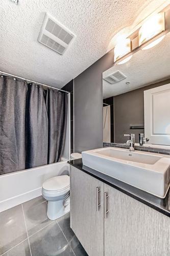 1310-240 Skyview Ranch Road Ne, Calgary, AB - Indoor Photo Showing Bathroom