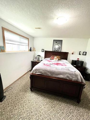 126 Taravista Drive Ne, Calgary, AB - Indoor Photo Showing Bedroom