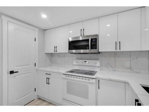 132 Foritana Road Se, Calgary, AB - Indoor Photo Showing Kitchen