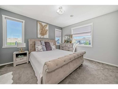 300 Walgrove Boulevard Se, Calgary, AB - Indoor Photo Showing Bedroom