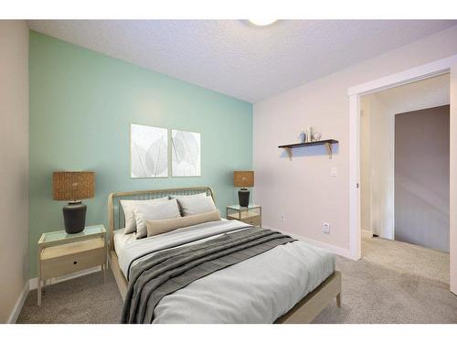 1712 19 Avenue Nw, Calgary, AB - Indoor Photo Showing Bedroom