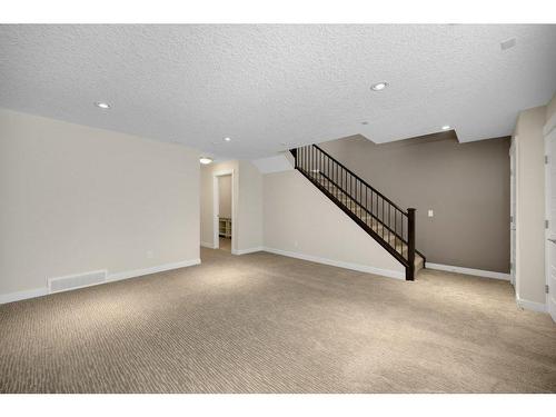 1712 19 Avenue Nw, Calgary, AB - Indoor Photo Showing Other Room