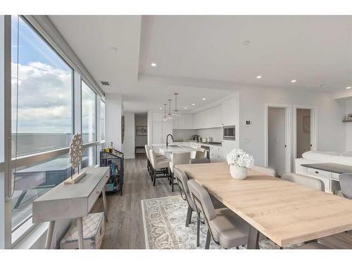 718-8505 Broadcast Avenue Sw, Calgary, AB - Indoor Photo Showing Dining Room