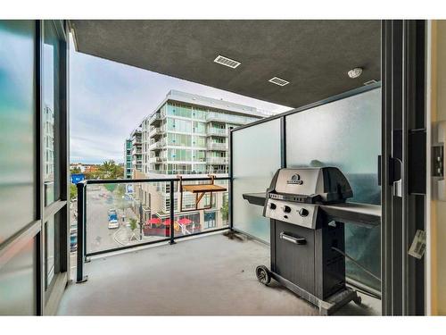 403-301 10 Street Nw, Calgary, AB -  With Balcony With Exterior