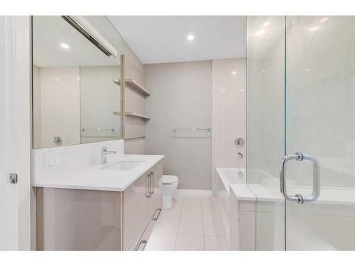 403-301 10 Street Nw, Calgary, AB - Indoor Photo Showing Bathroom