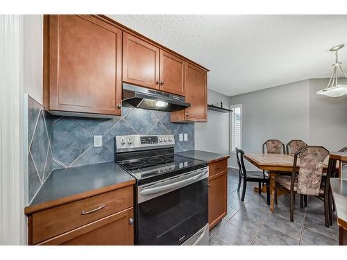 93 Cranberry Way Se, Calgary, AB - Indoor Photo Showing Kitchen