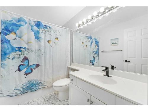 38 Chaparral Ridge Terrace Se, Calgary, AB - Indoor Photo Showing Bathroom