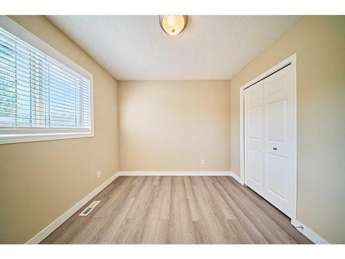 99 Panatella Park Nw, Calgary, AB - Indoor Photo Showing Other Room