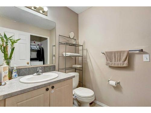 137 Bridleridge Circle Sw, Calgary, AB - Indoor Photo Showing Bathroom