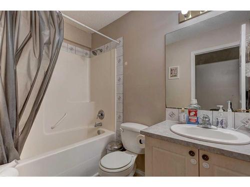 137 Bridleridge Circle Sw, Calgary, AB - Indoor Photo Showing Bathroom