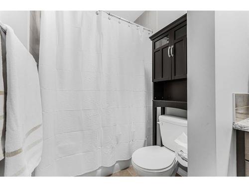 107 Cityscape Way Ne, Calgary, AB - Indoor Photo Showing Bathroom
