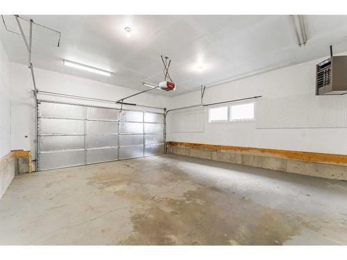 1208 Maitland Drive Ne, Calgary, AB - Indoor Photo Showing Garage