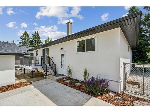 63 Wellington Place Sw, Calgary, AB - Outdoor With Exterior