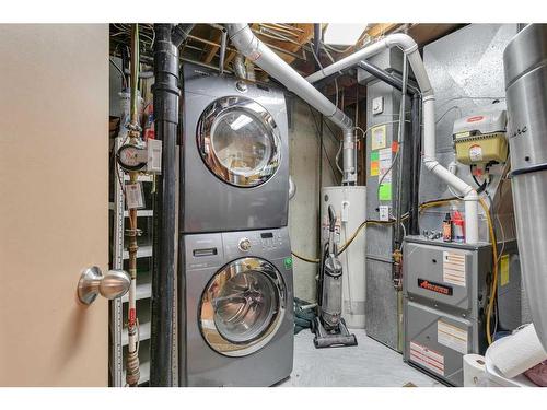 444 Cedarpark Drive Sw, Calgary, AB - Indoor Photo Showing Laundry Room