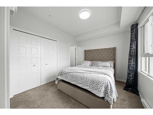 411-40 Carrington Plaza Nw, Calgary, AB - Indoor Photo Showing Bedroom