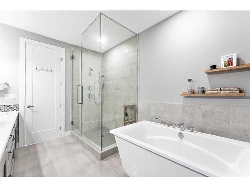 51 Carrington Crescent Nw, Calgary, AB - Indoor Photo Showing Bathroom