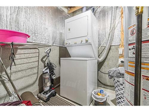 3 Bridleridge View Sw, Calgary, AB - Indoor Photo Showing Laundry Room