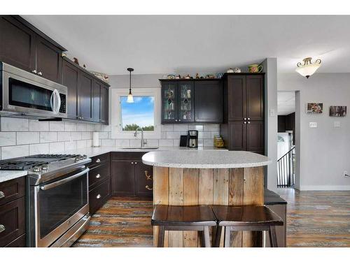 30123 Range Road 22, Rural Mountain View County, AB - Indoor Photo Showing Kitchen