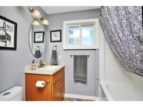 30123 Range Road 22, Rural Mountain View County, AB - Indoor Photo Showing Bathroom